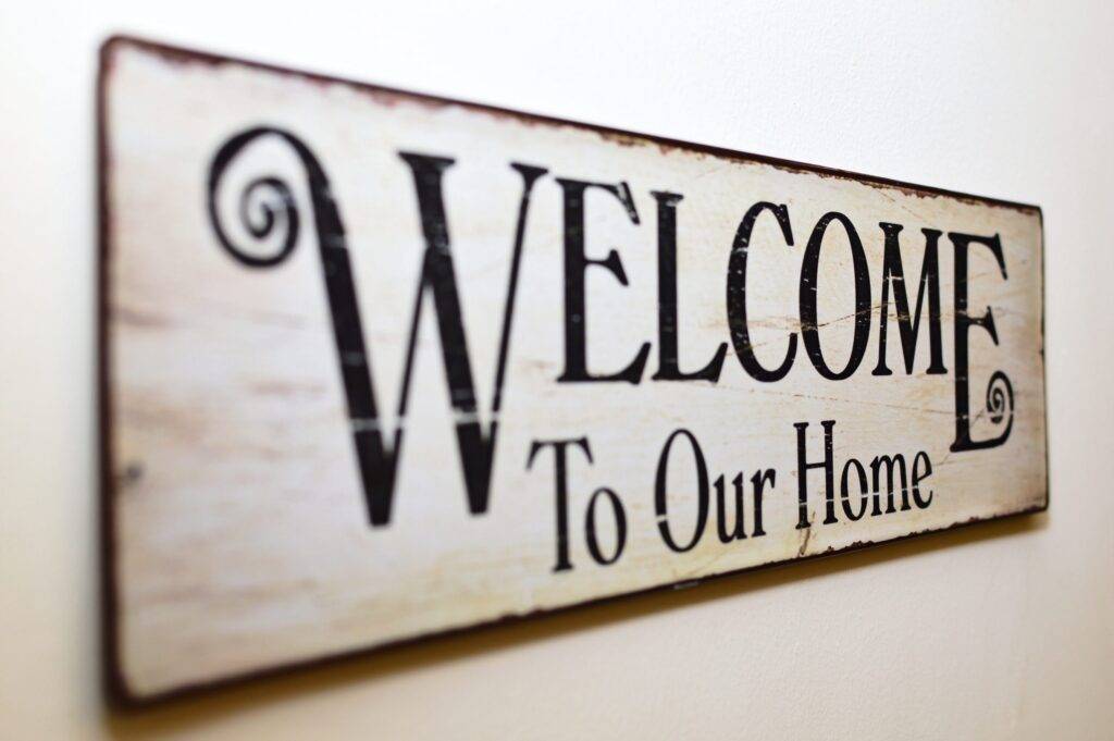 welcome to our home print brown woodenwall decor